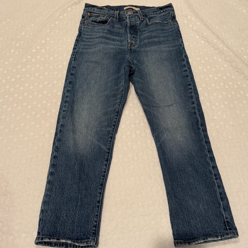 Levi’s Wedgie Straight Denim Size 28 x 26